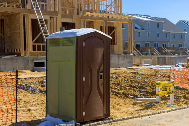 Best Luxury portable toilet rental  in East Alton, IL