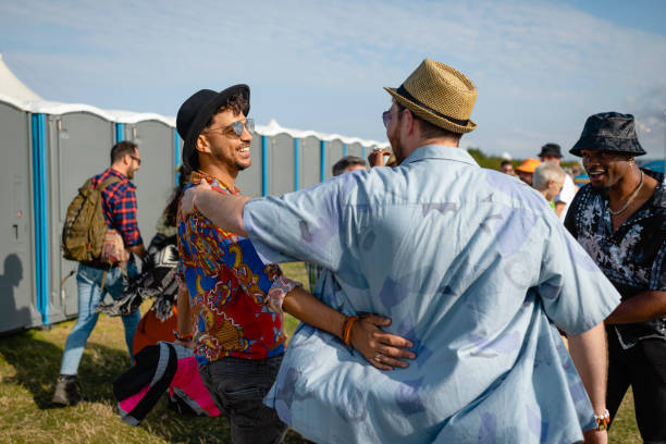 Best Portable restroom trailer rental  in East Alton, IL
